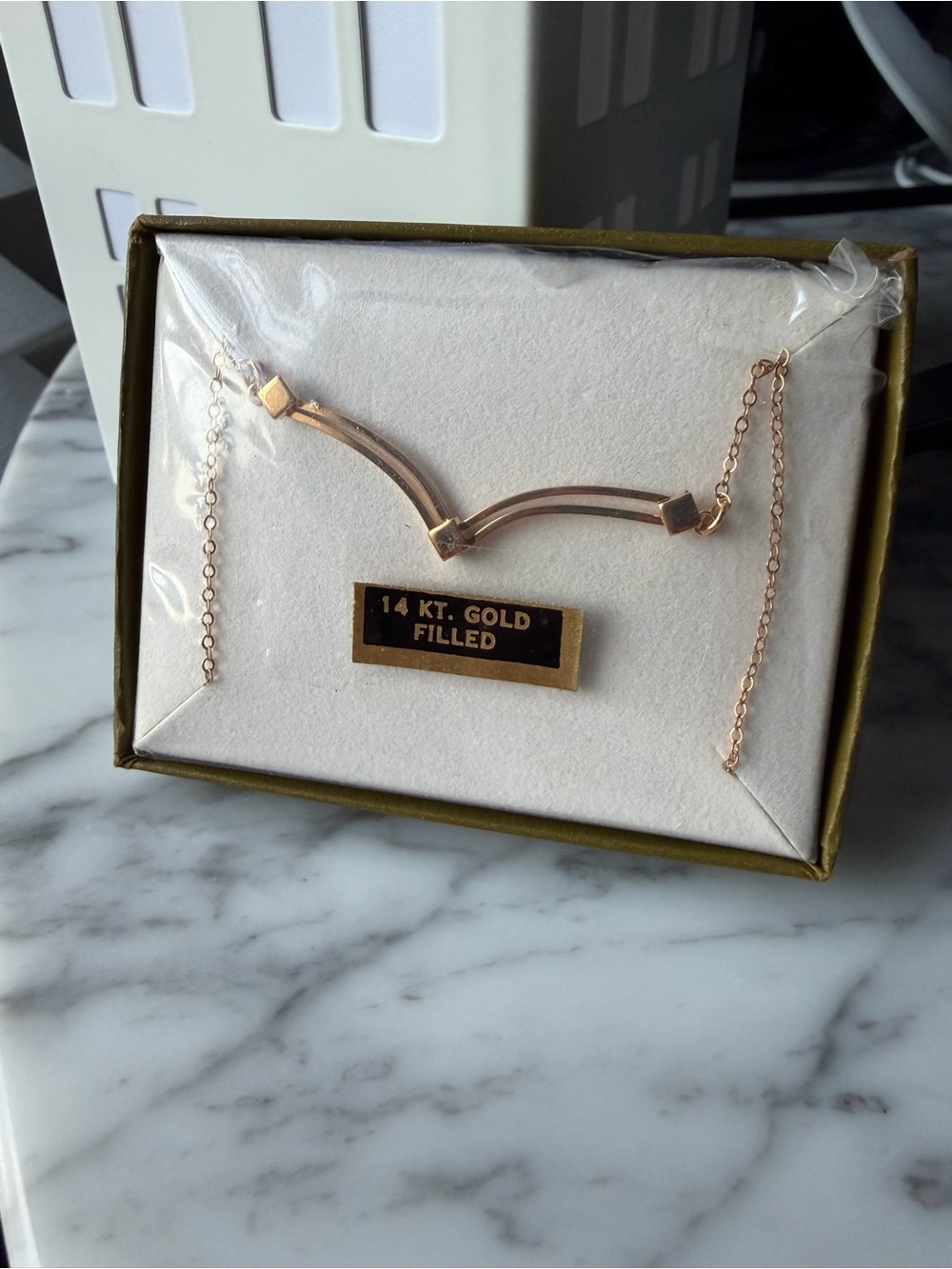 Sarah Coventry Gold V-Shape Necklace - Gold